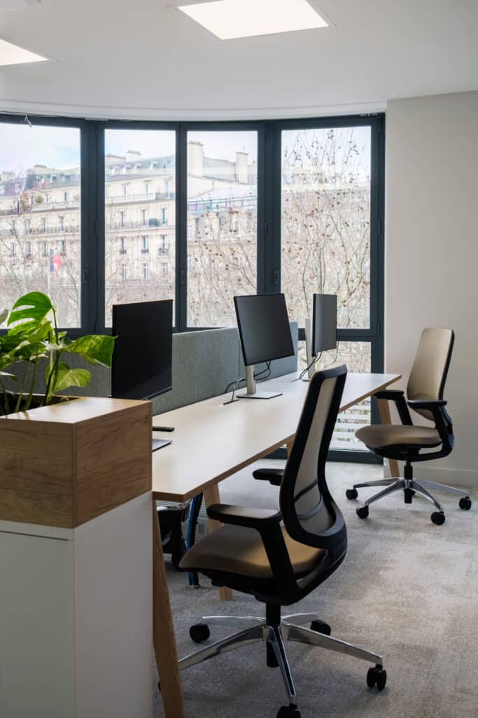 Aménagement des bureaux Arthur D. Little par Singulier Groupe