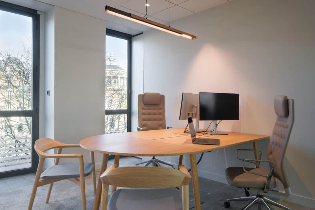 Aménagement des bureaux Arthur D. Little par Singulier Groupe
