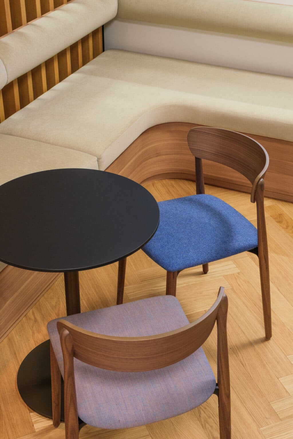 Aménagement des bureaux Arthur D. Little par Singulier Groupe