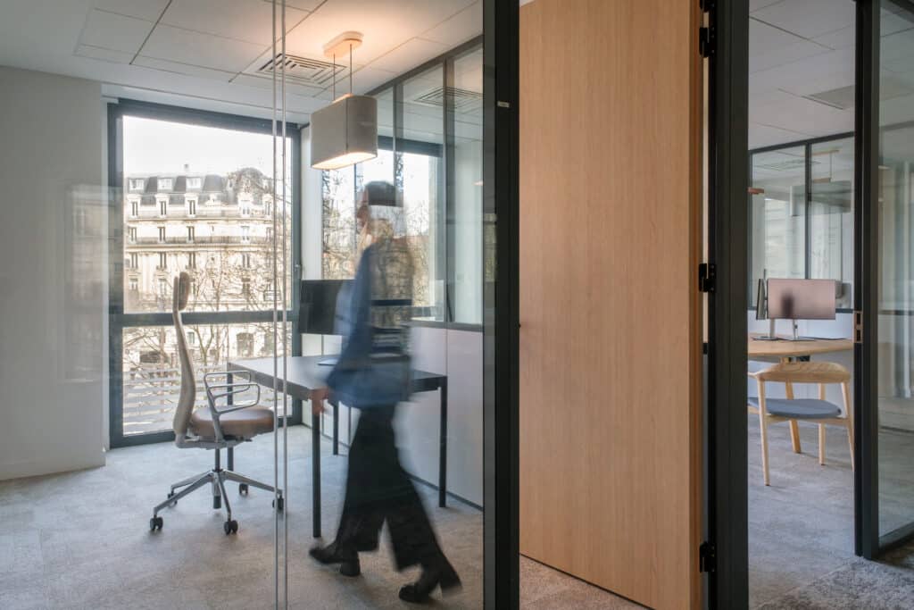 Aménagement des bureaux Arthur D. Little par Singulier Groupe