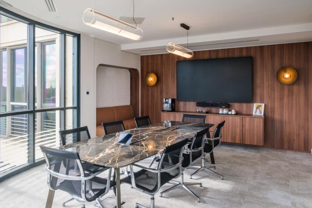 Aménagement des bureaux Arthur D. Little par Singulier Groupe