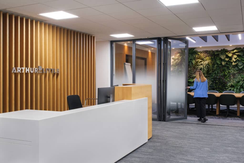 Aménagement des bureaux Arthur D. Little par Singulier Groupe