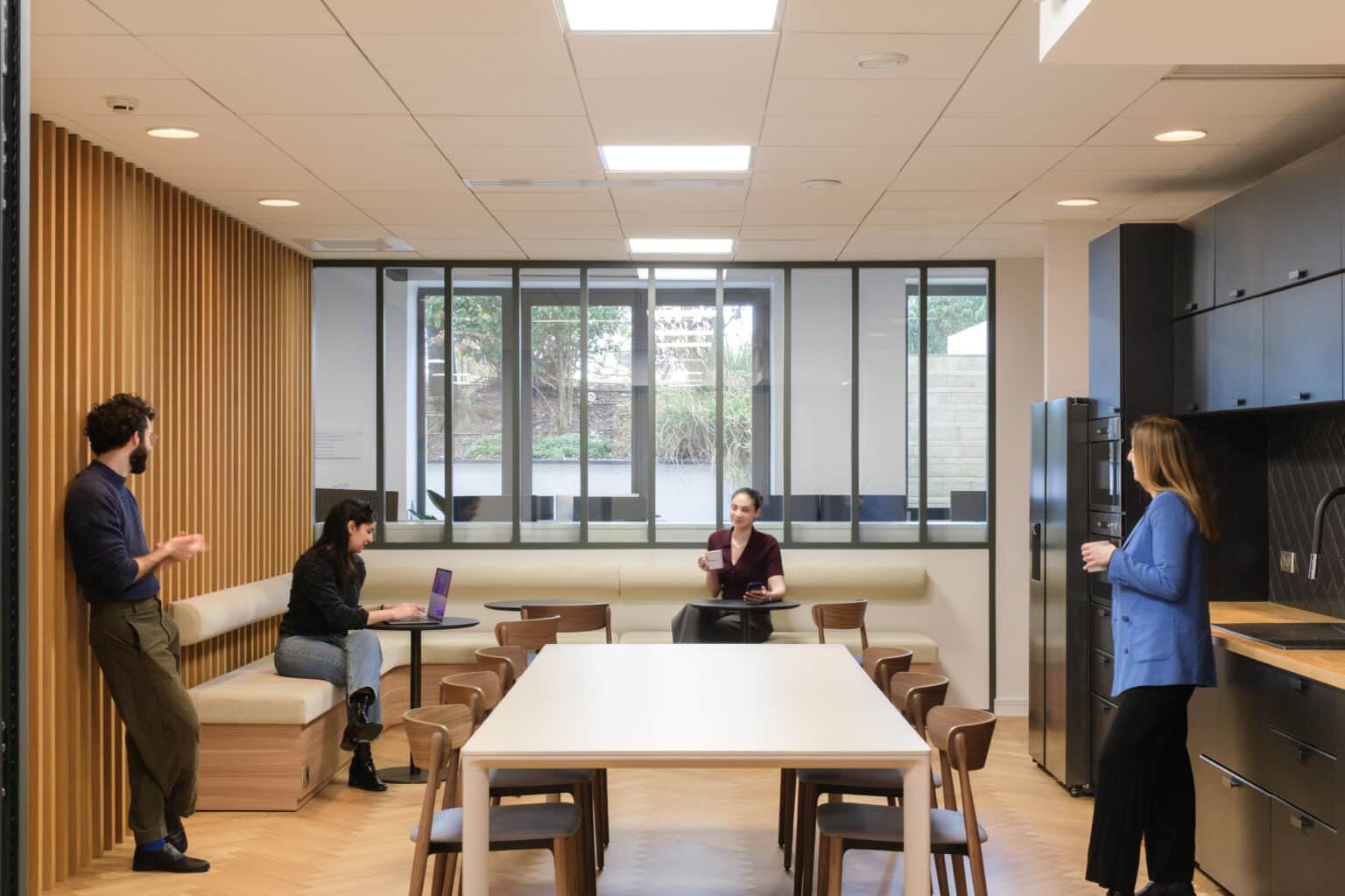 Aménagement des bureaux Arthur D. Little par Singulier Groupe